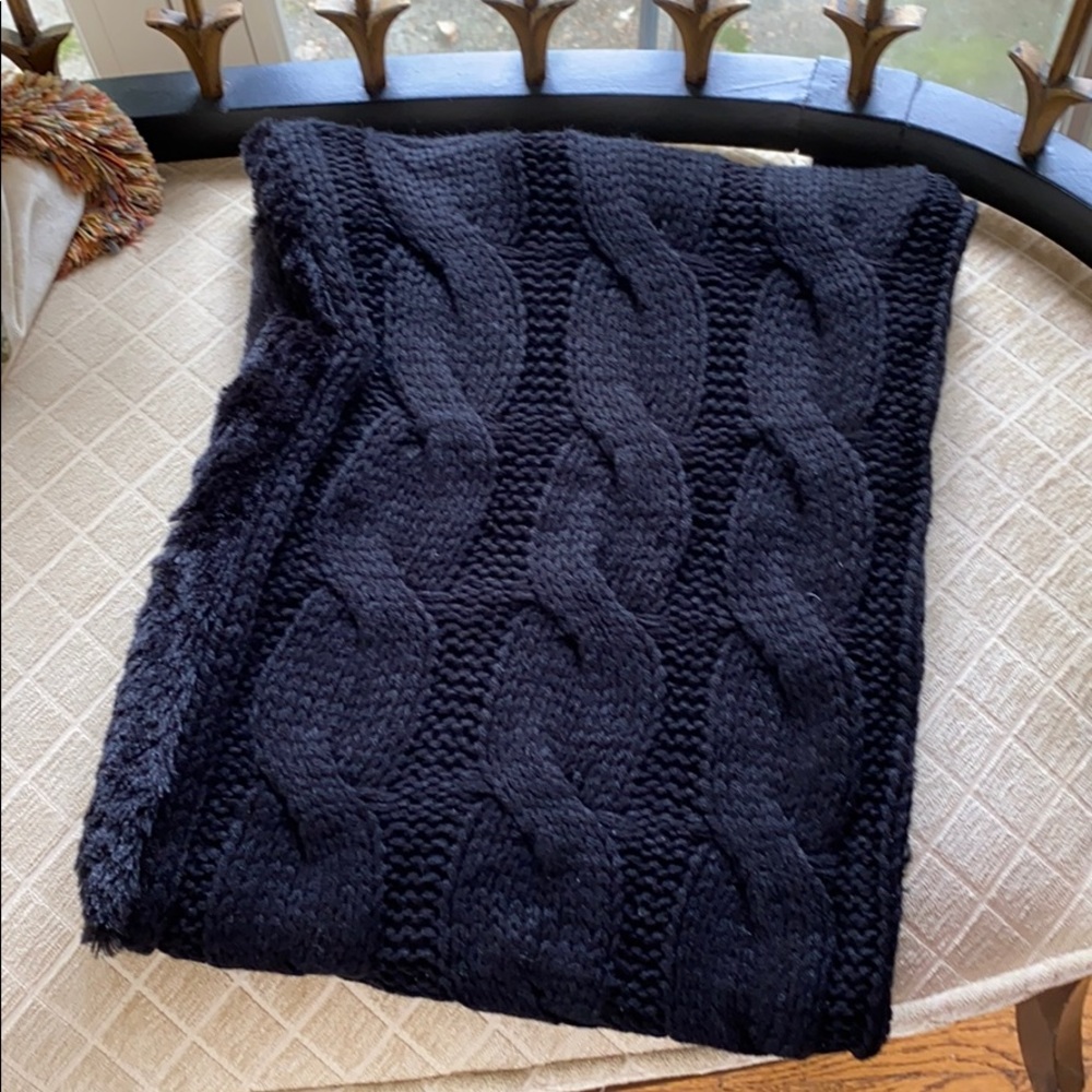 Infinity scarf